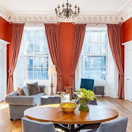 Dragon Suites Luxury Apartments At 9 Albyn Place Edinburgh Exterior photo