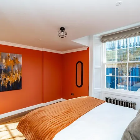 Dragon Suites Luxury Apartments At 9 Albyn Place Edinburgh Exterior photo