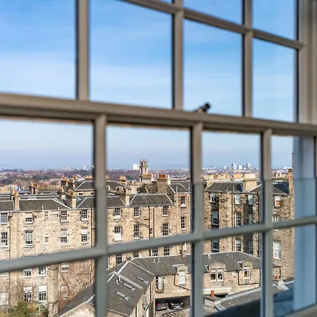 Dragon Suites Luxury Apartments At 9 Albyn Place Edinburgh Exterior photo