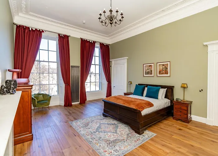 Dragon Suites Luxury Apartments At 9 Albyn Place