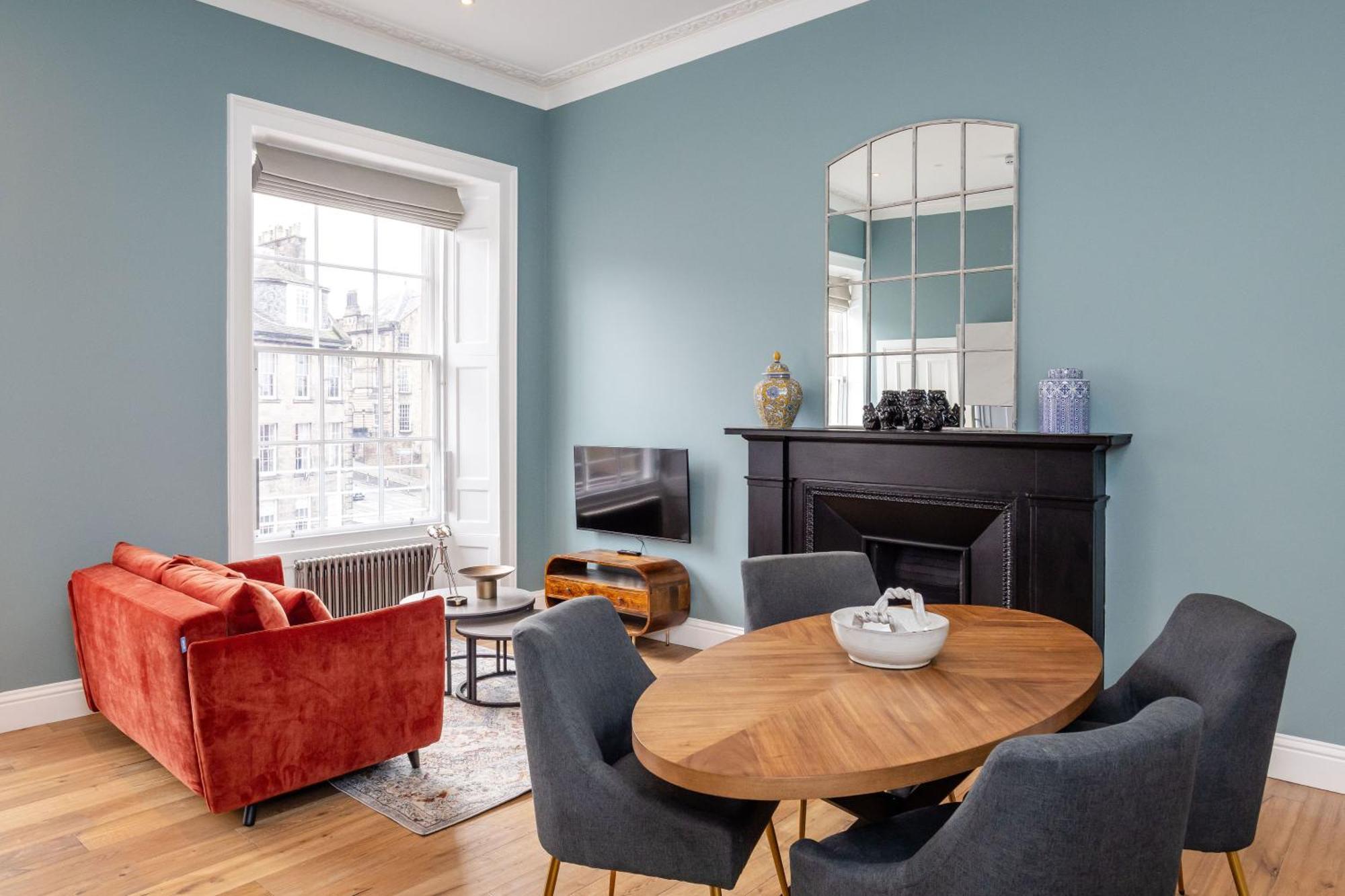 Dragon Luxury At 9 Albyn Place Edinburgh