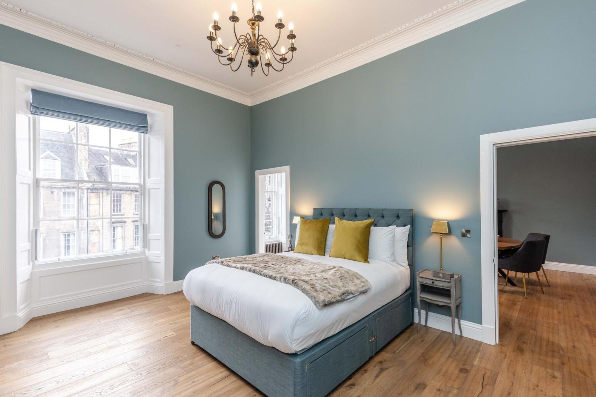 Apartment Dragon Luxury At 9 Albyn Place Edinburgh