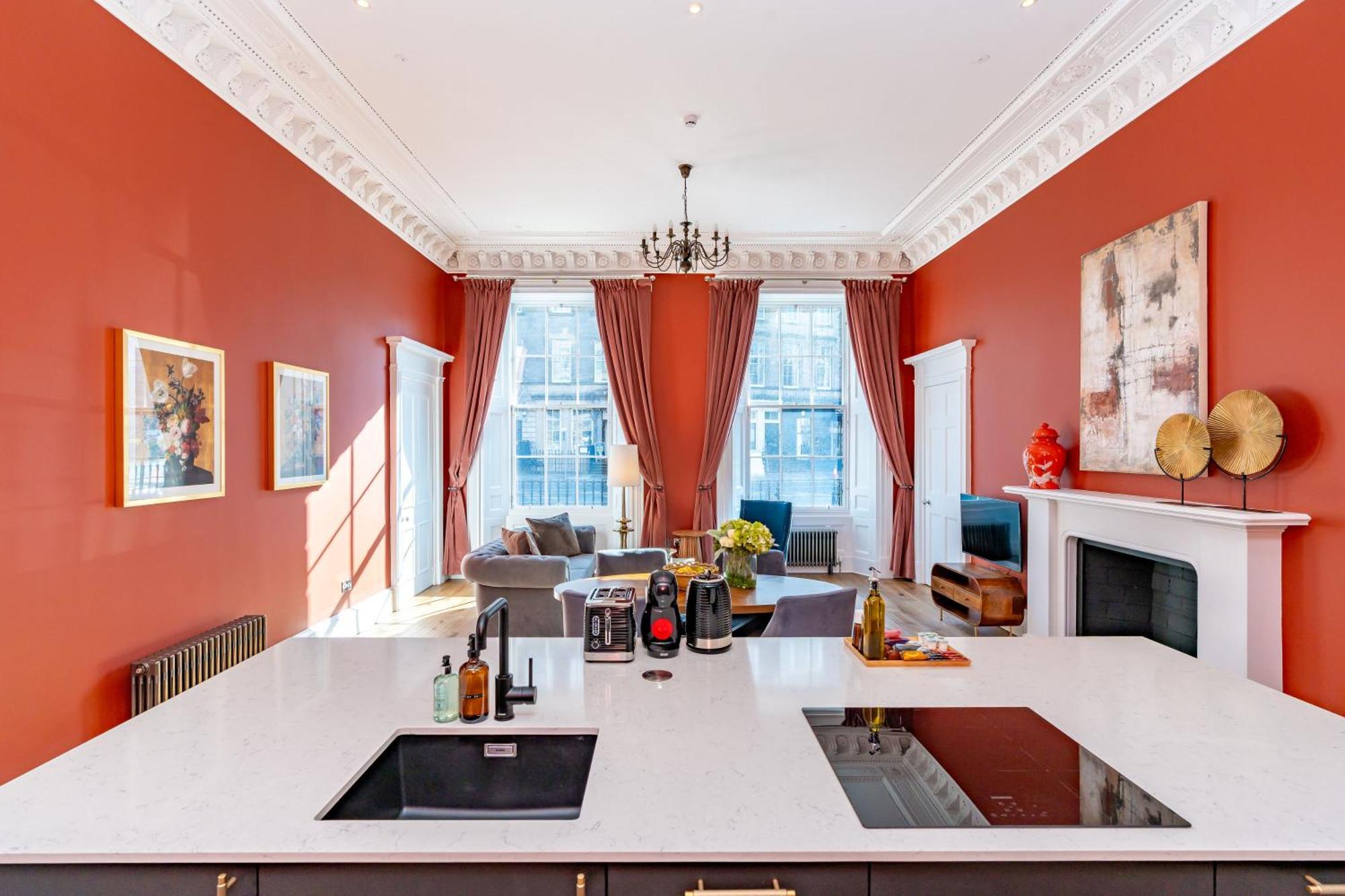 Dragon Luxury At 9 Albyn Place Edinburgh