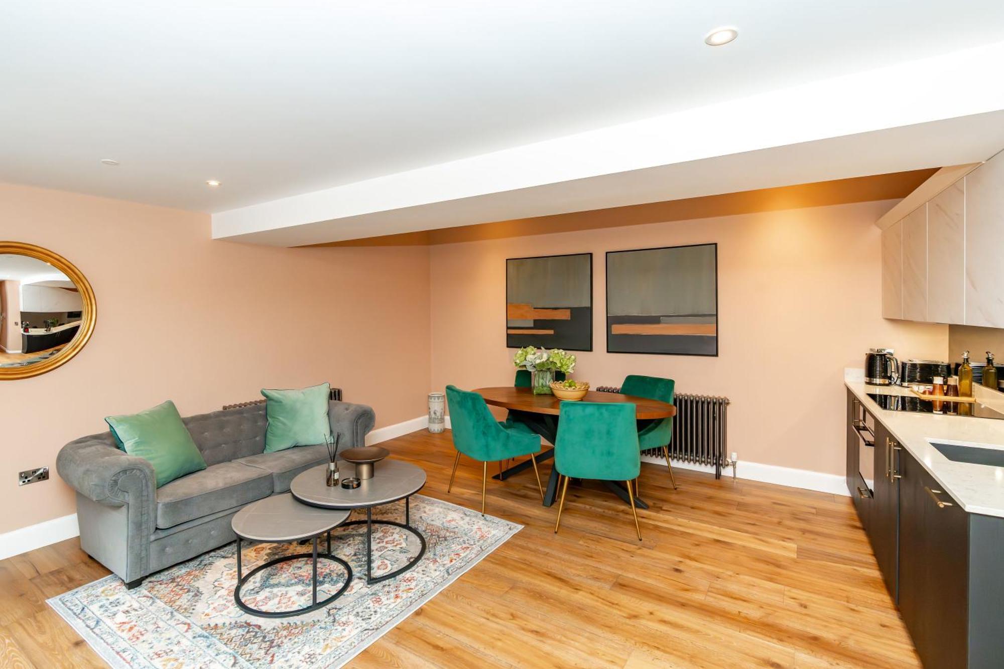 Apartment Dragon Luxury At 9 Albyn Place