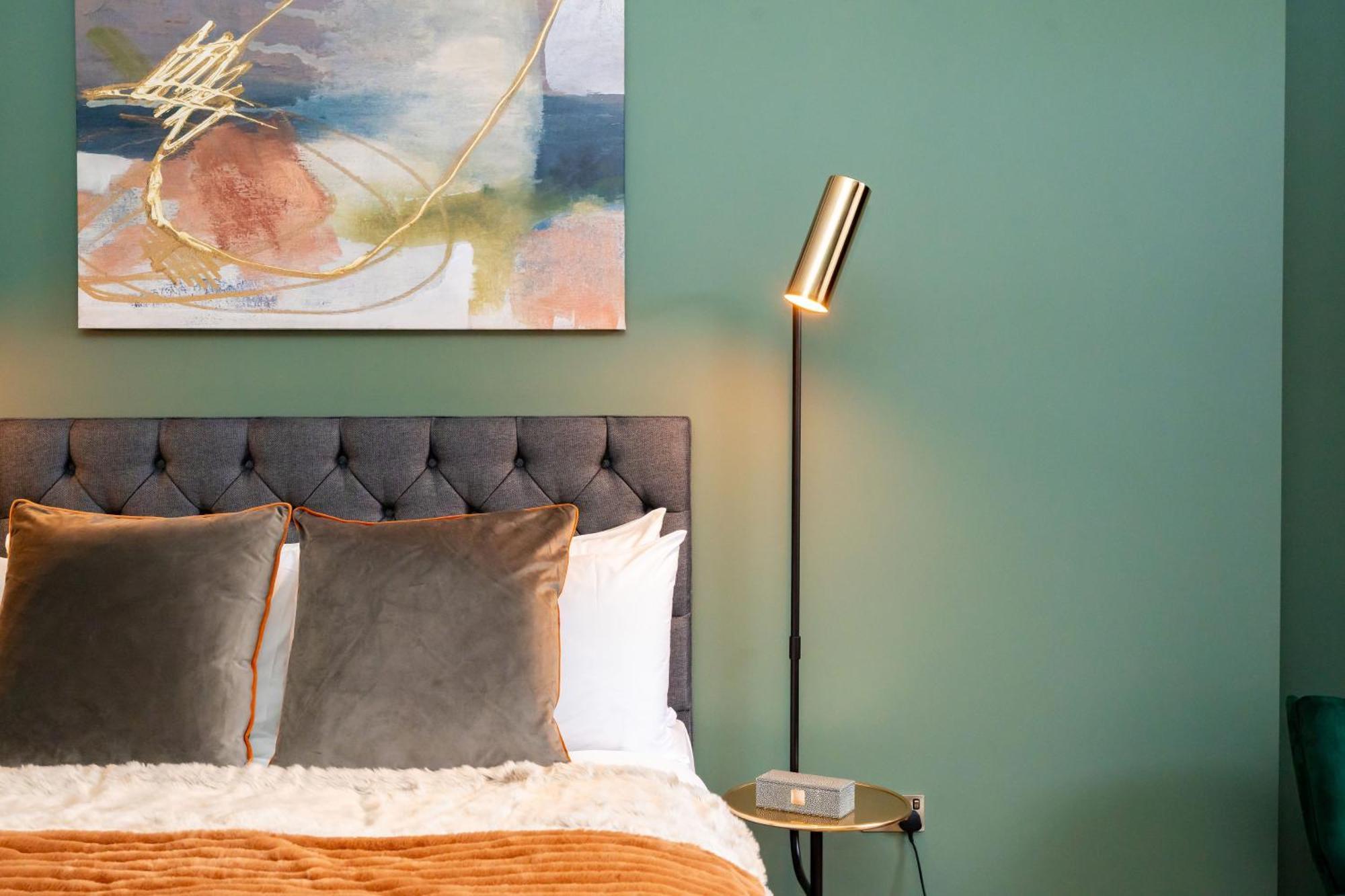 Dragon Luxury At 9 Albyn Place * Edinburgh
