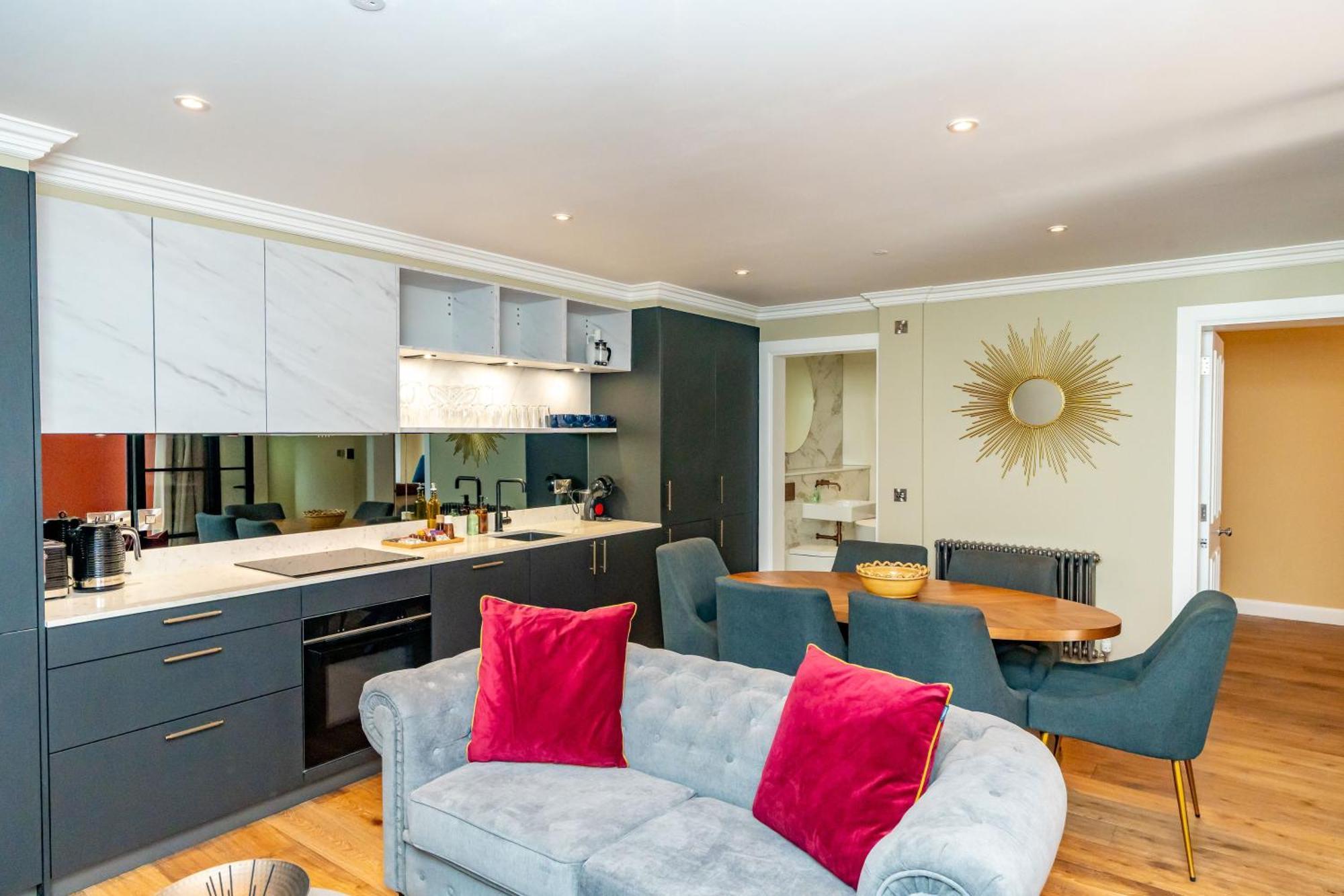 Apartment Dragon Luxury At 9 Albyn Place Edinburgh