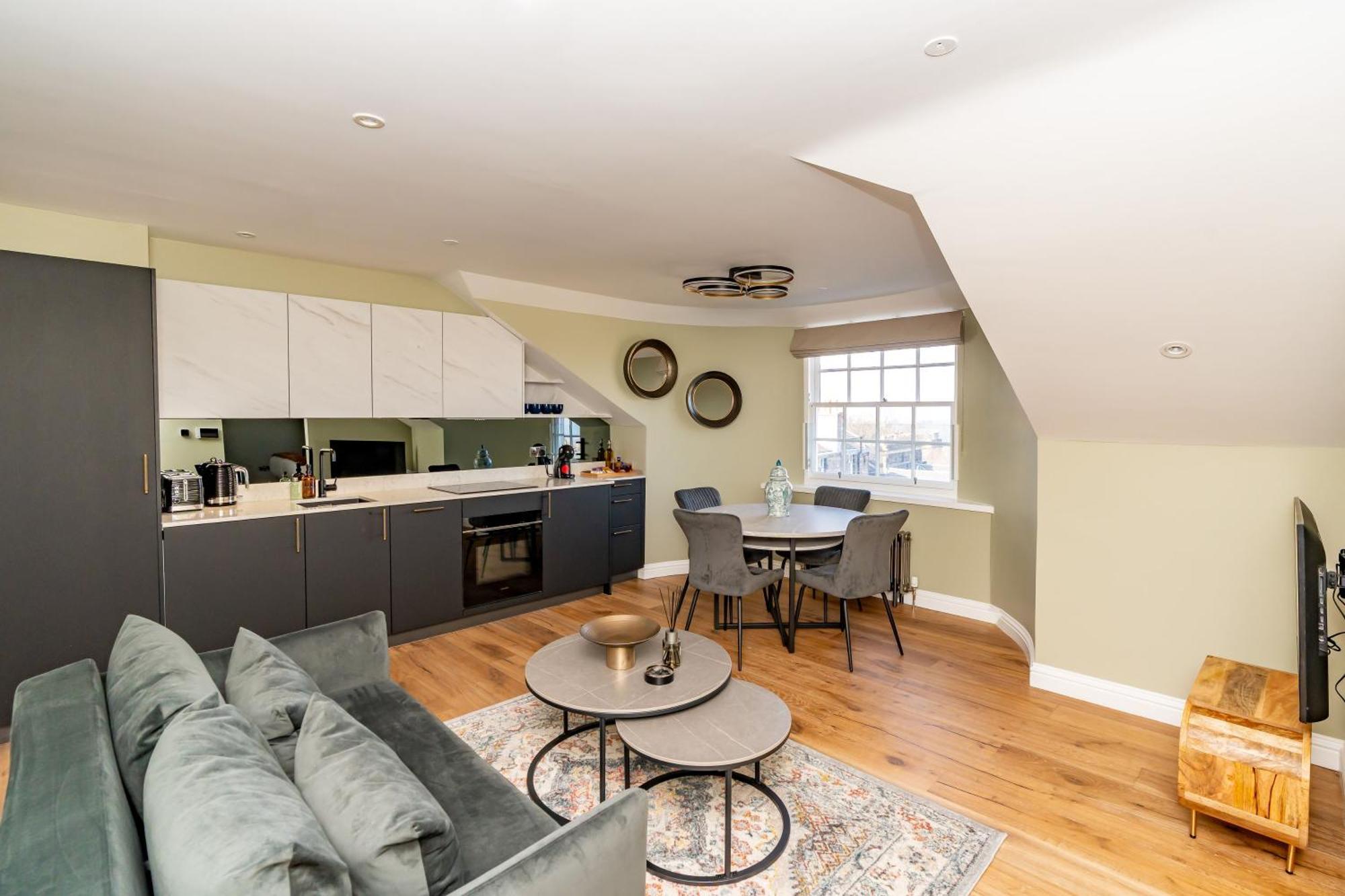 Dragon Luxury At 9 Albyn Place Apartment Edinburgh